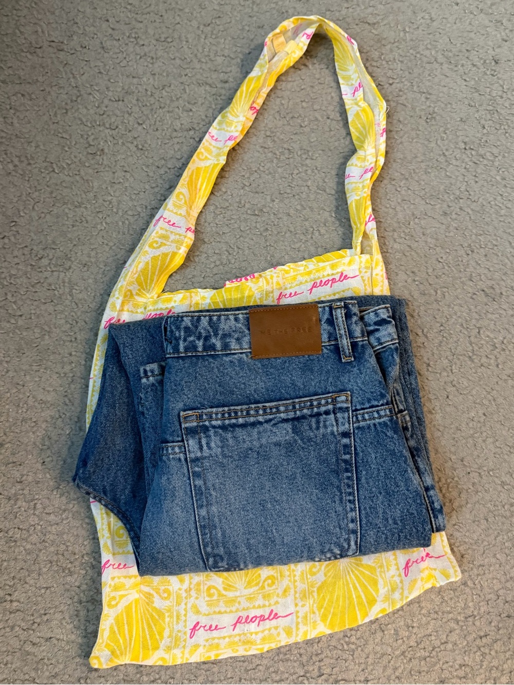 Free People We The Free Deep Trance Dropped Boyfriend Jeans w/FP shop bag☺️ (31) - Picture 6 of 6